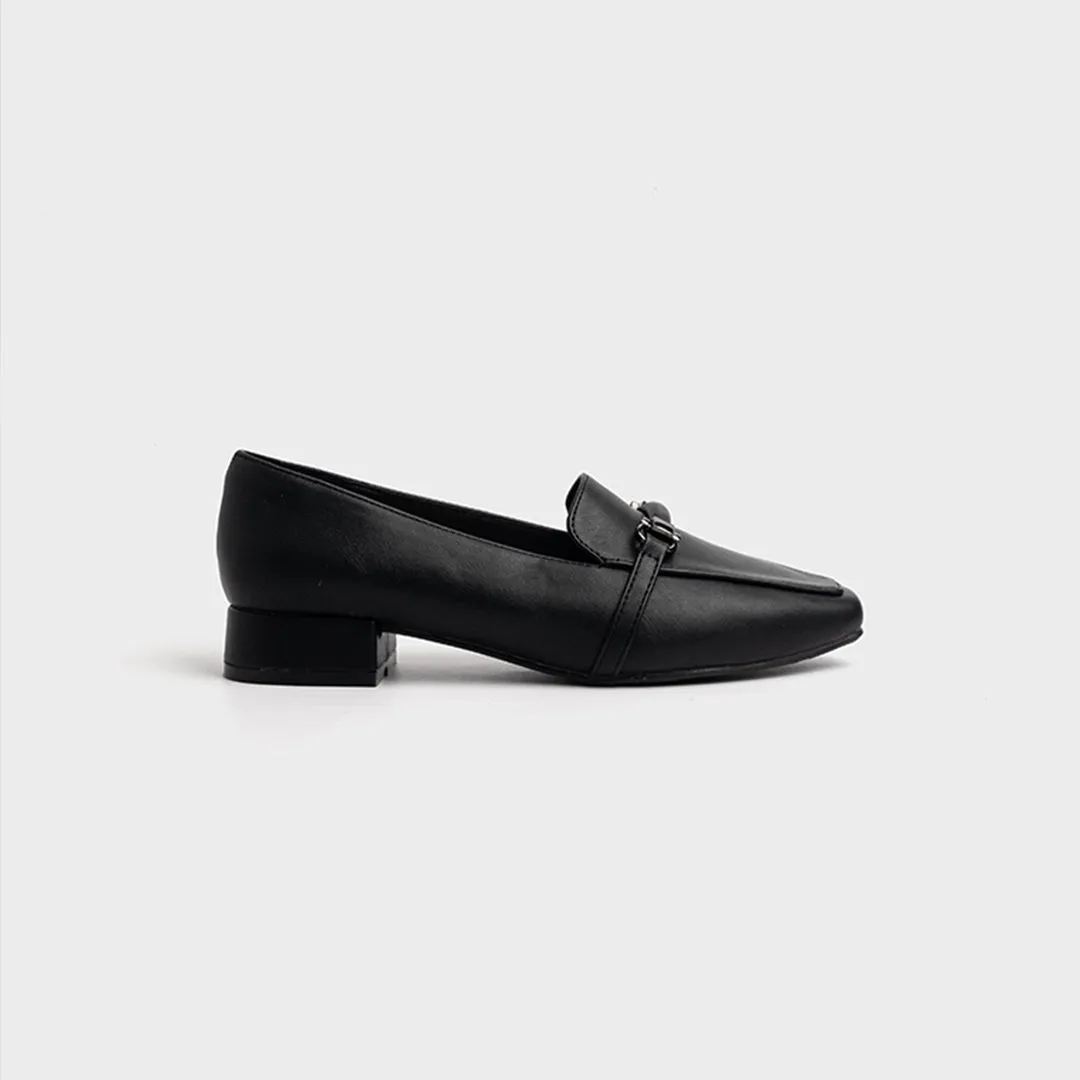 cushOn Women's Haven Buckle Pumps