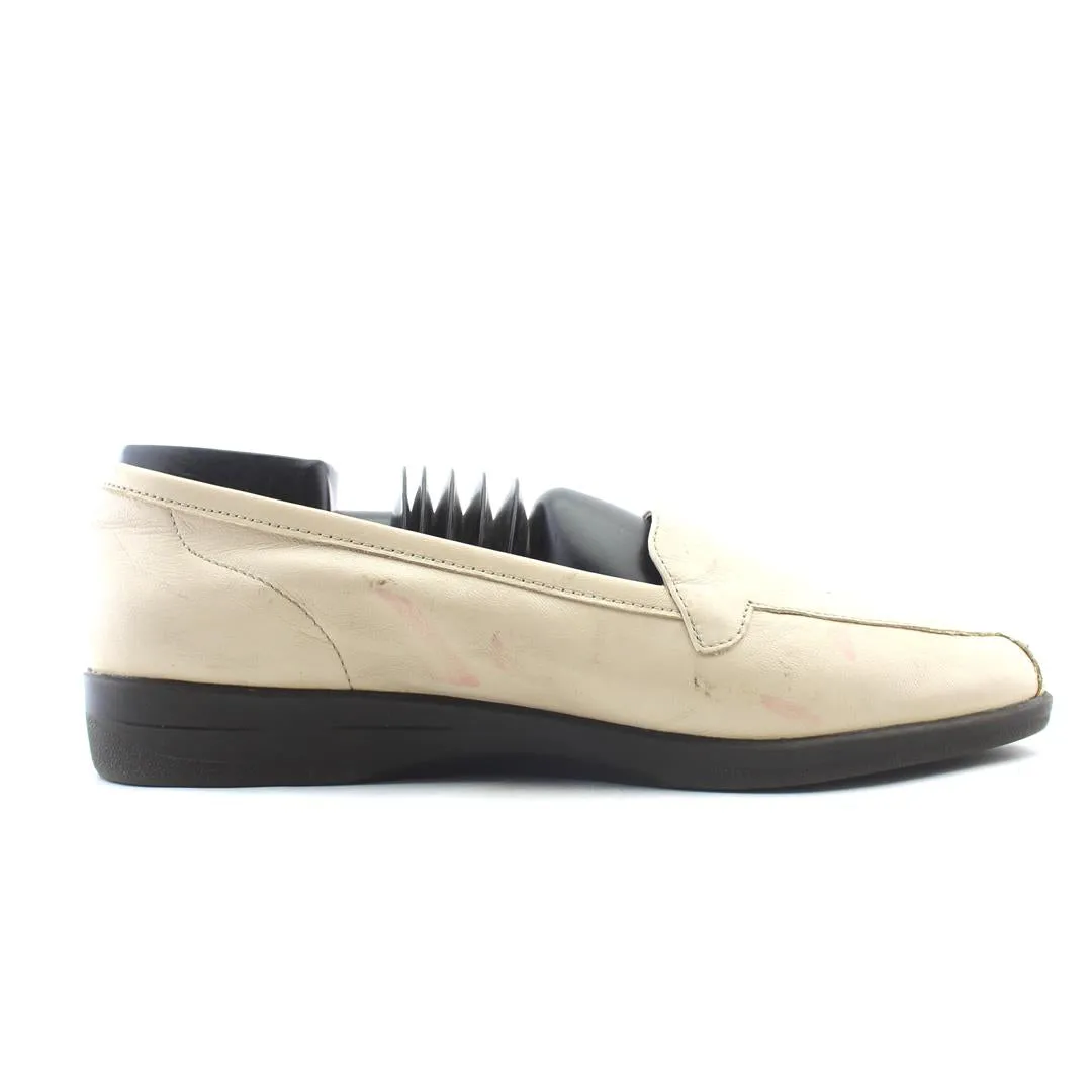 I LOVE COMFORT  FLATS BONE