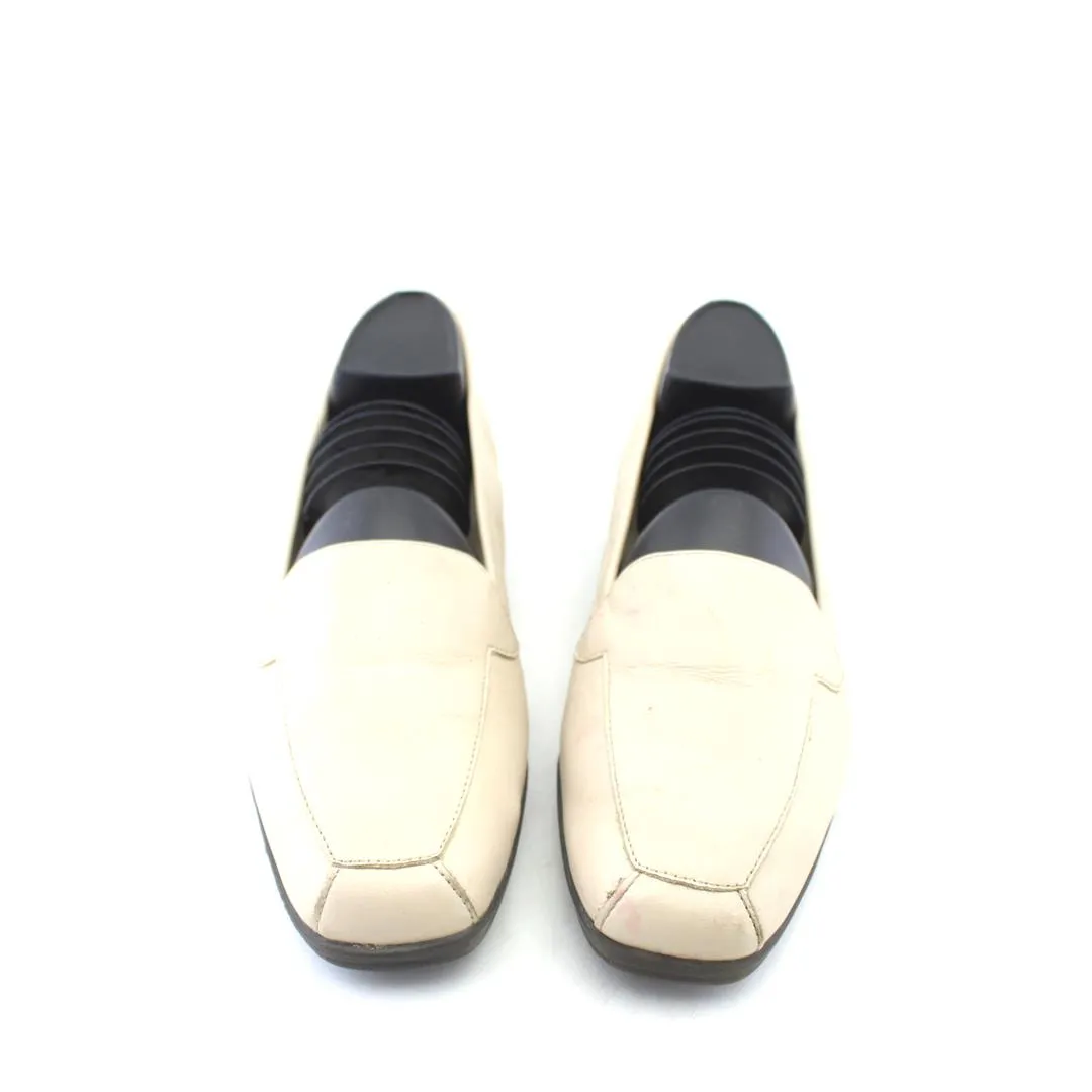 I LOVE COMFORT  FLATS BONE